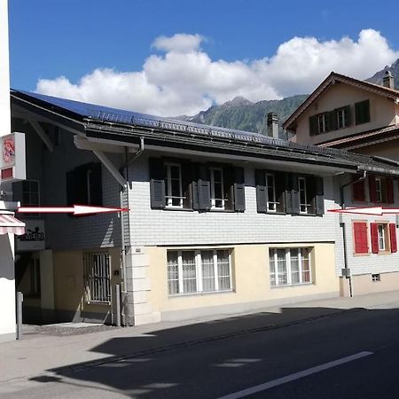 New.. Matten Central Family Suite, Sleeps 4 Matten bei Interlaken Exteriör bild