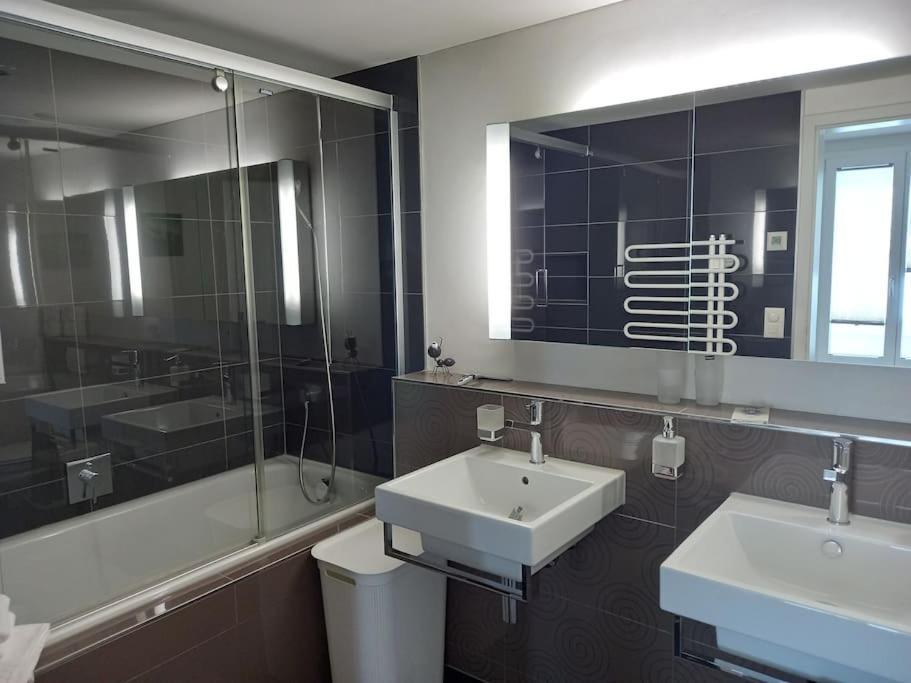 New.. Matten Central Family Suite, Sleeps 4 Matten bei Interlaken Exteriör bild